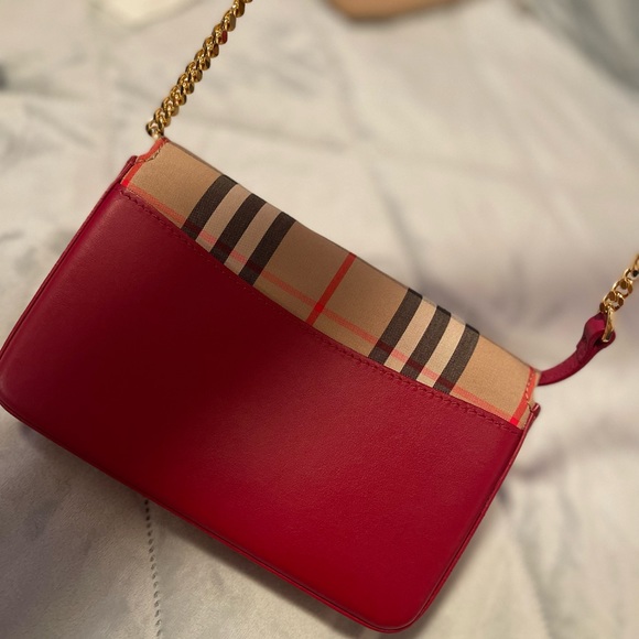 Burberry Purse - Picture 4 of 16